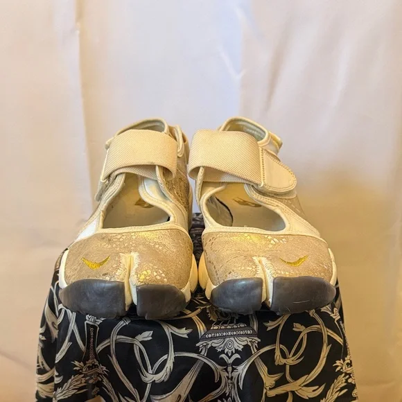 Nike air rift split toe Athletic Shoes with Gold and Cream Accents vintage y2k - Picture 2 of 15